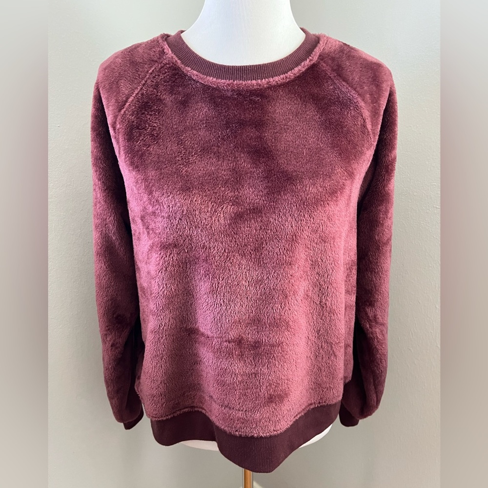 Arizona Jean Co Fuzzy sweatshirt